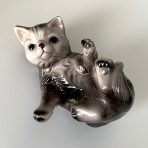 Vintage hand painted ceramic cat figurine